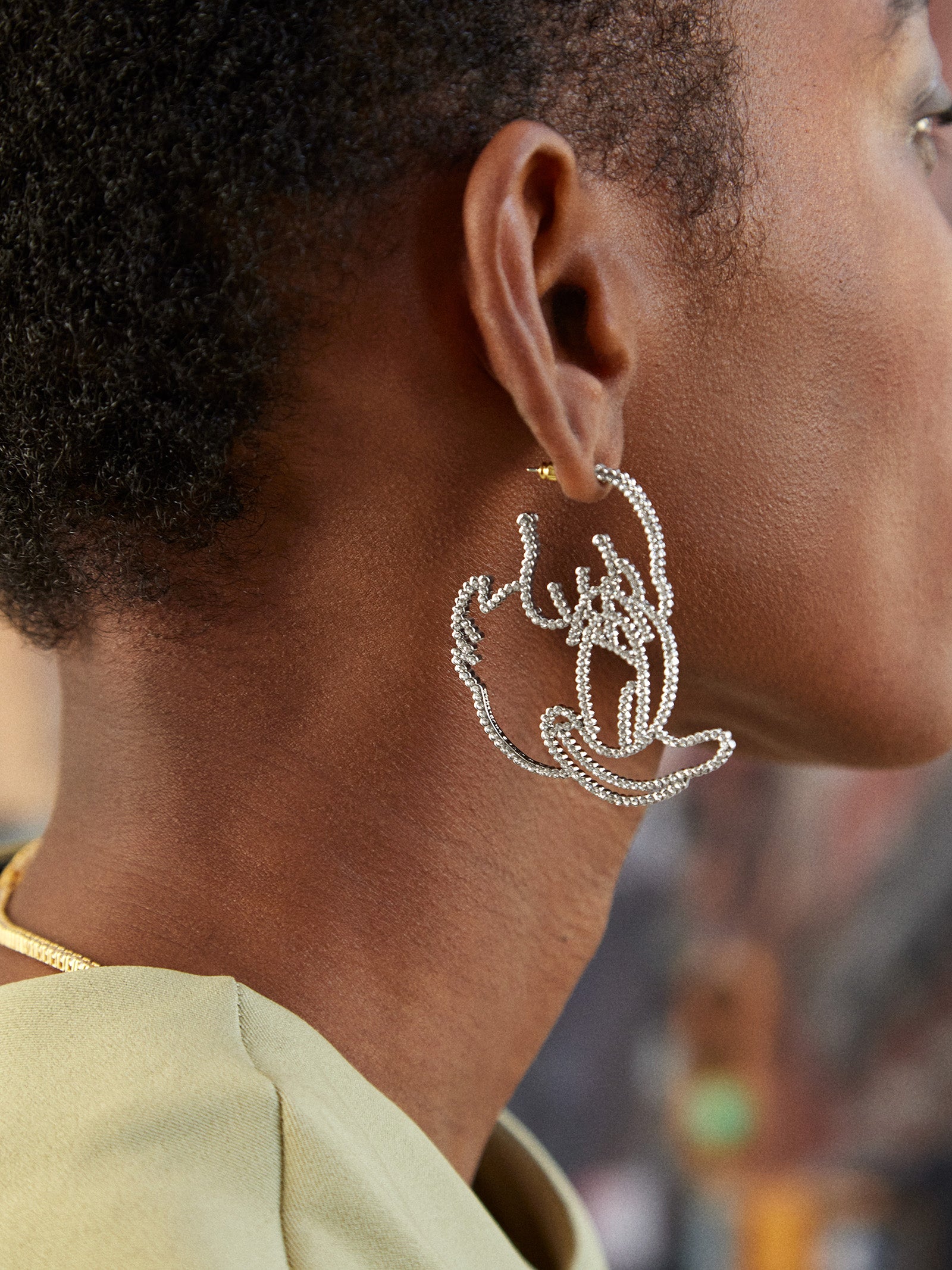 Daisy Duck Disney Outline Earrings - Daisy Duck - Image 4