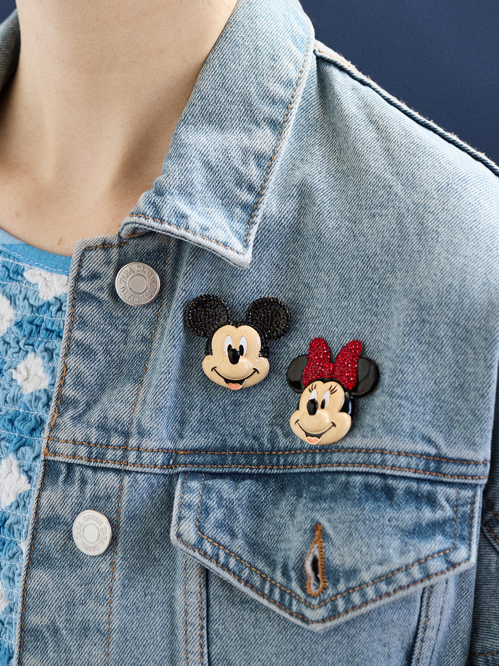 Disney 3D Character Pin - Mickey Mouse - Image 2
