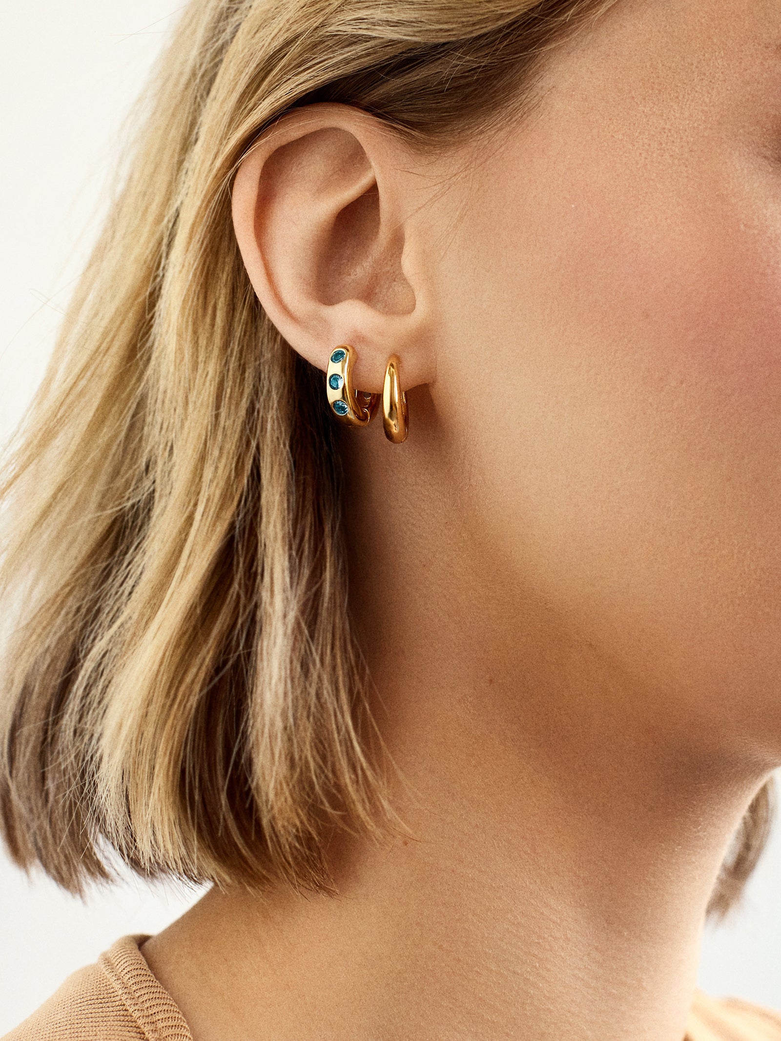 Sydney 18K Gold Birthstone Earrings - Light Amethyst - Image 2