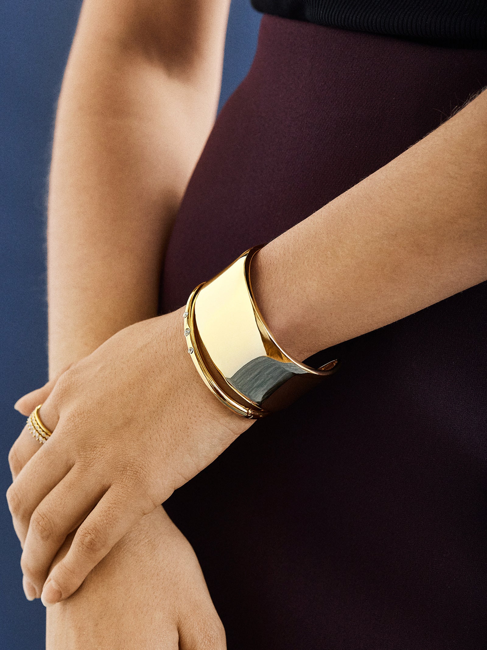 Cleo Classic Thick Cuff - Gold - Image 2