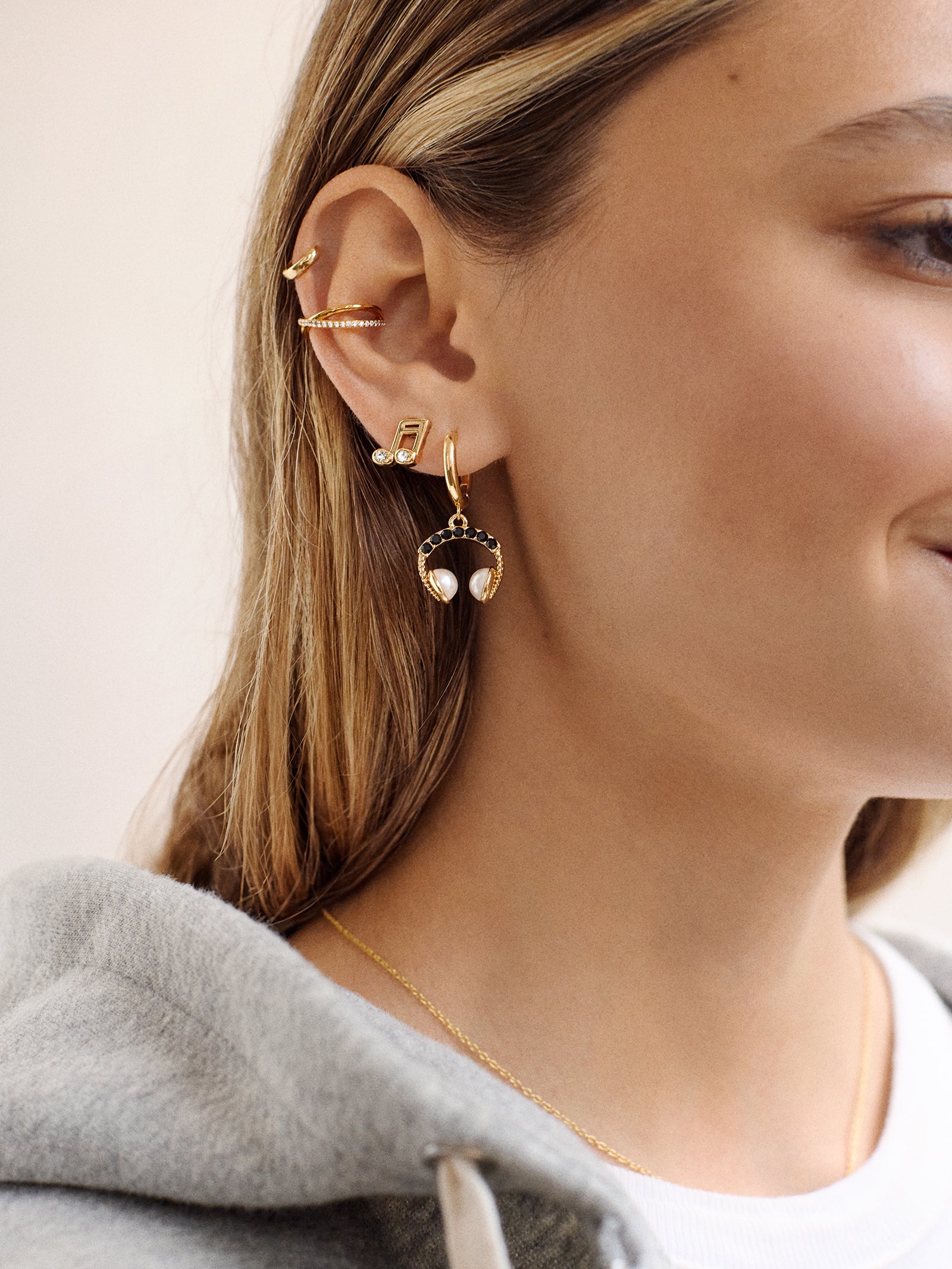 Volume Up Earring Set - Headphones - Image 2