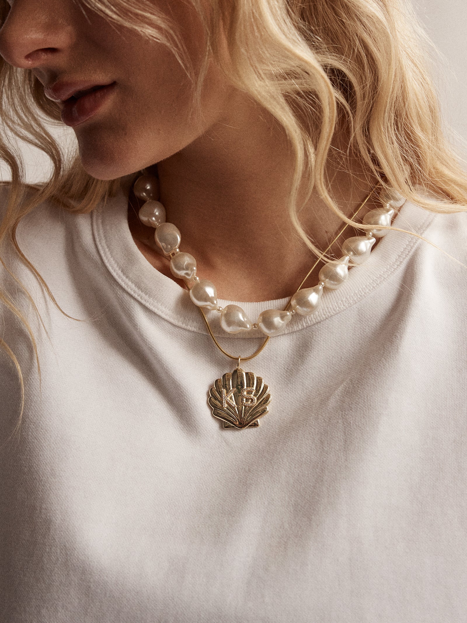 Seashell Custom Initial Necklace - Gold/Pav?? - Image 2
