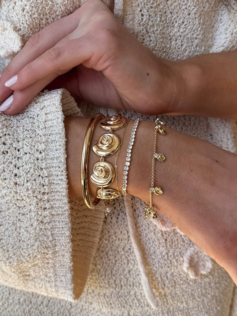 Nixie Seashell Bracelet - Gold - Image 2